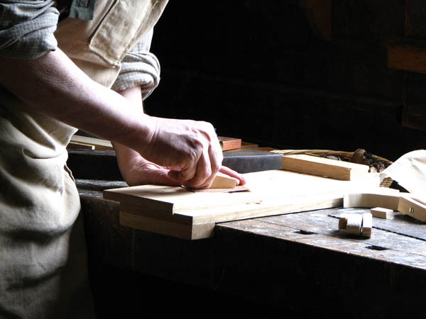 Ofrecemos un servicio de <strong>carpinterÃ­a  de madera y ebanisterÃ­a en Altea</strong> adaptado a las necesidades del <strong>cliente</strong>.